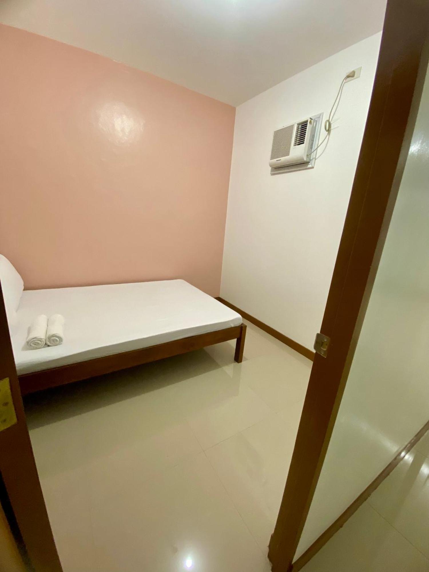 Mybed Dormitory Cebu ภายนอก รูปภาพ